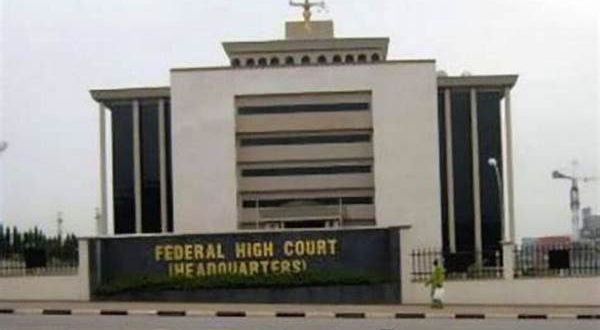Judge locks up journalists for taking court photos taken without authorisation